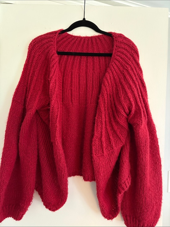 Sweaters - Super soft red cardigan